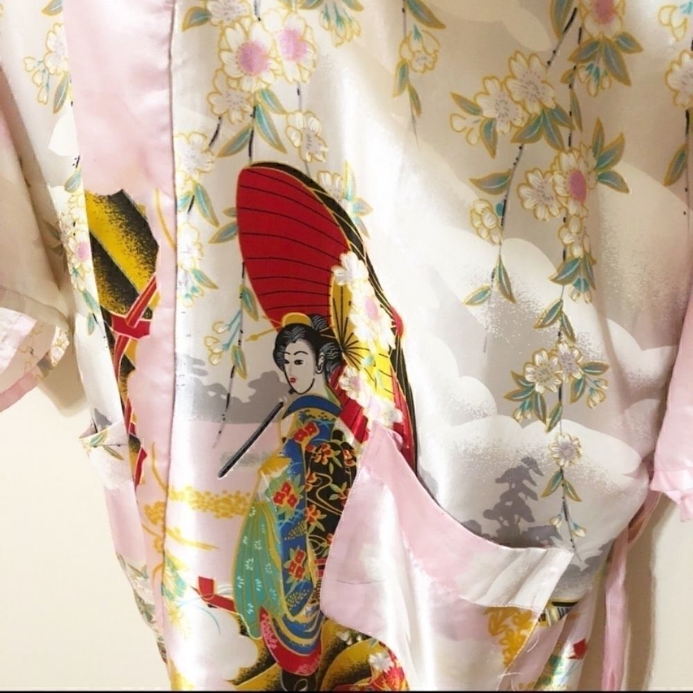 Sale! Vintage Japanese Kimono Robe - Picture 5 of 6